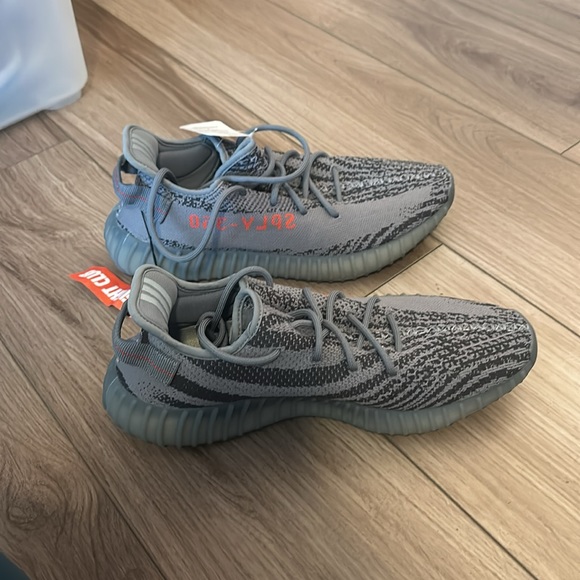 Yeezy Boost 350 V2 Beluga Men’s 11.5 US Never Worn - Picture 4 of 4